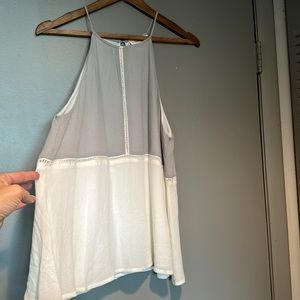 Pretty sleeveless blouse in blue and cream with detail size large